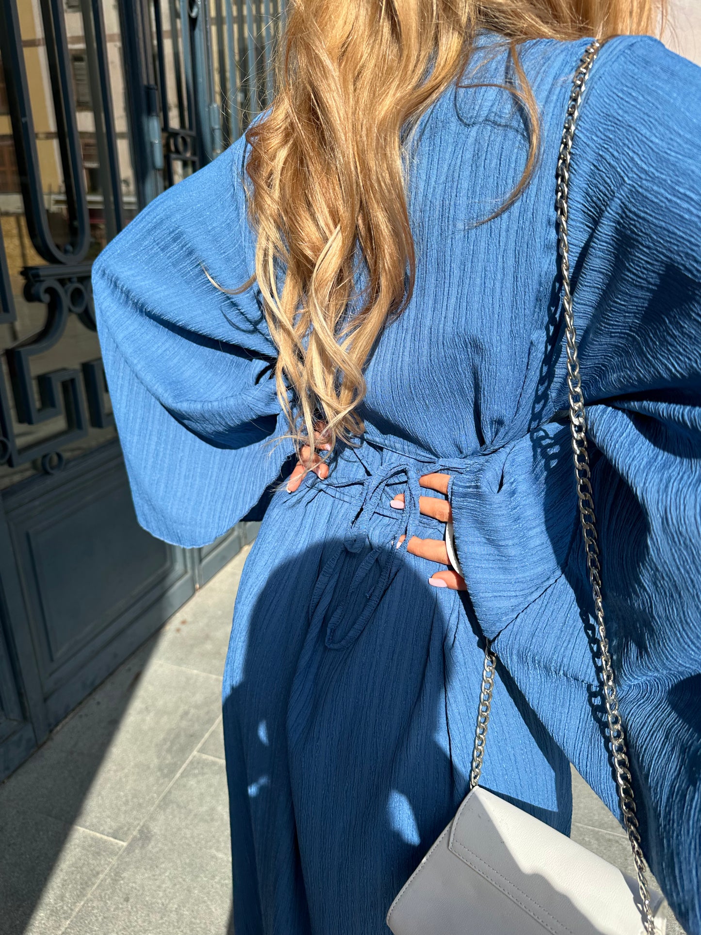 Robe longue cintrée bleue