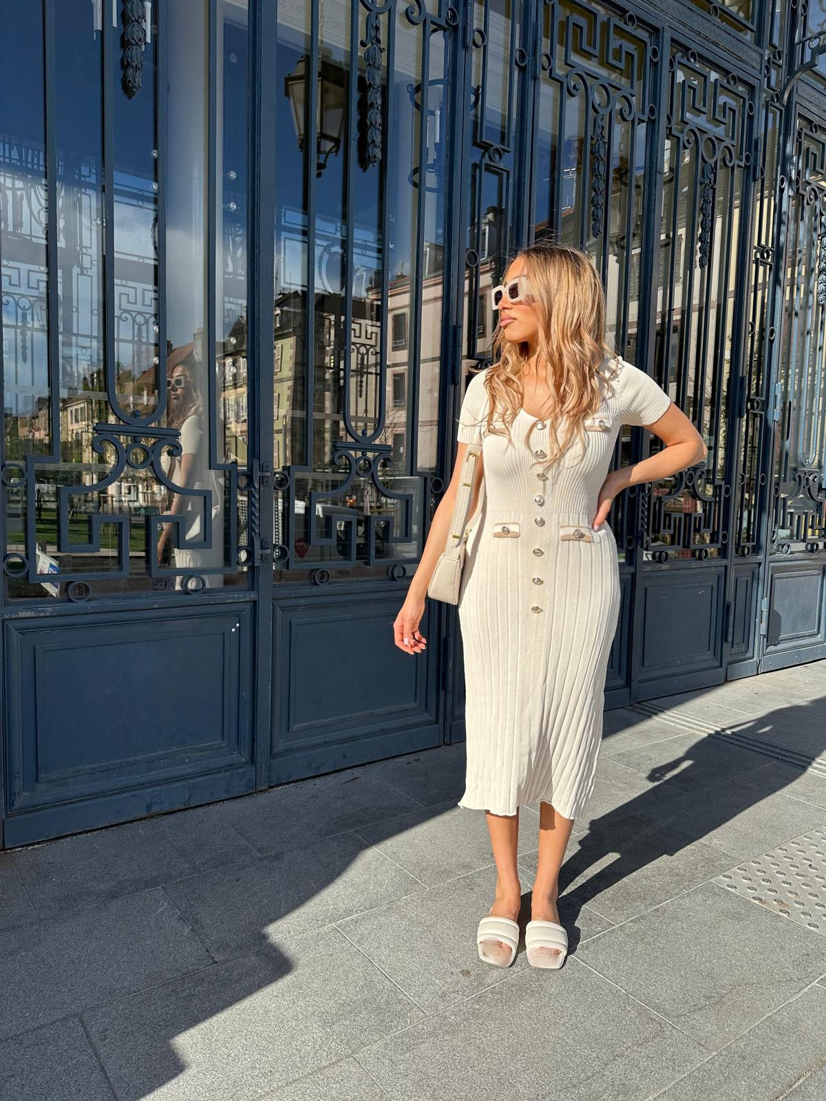Robe classe style S beige