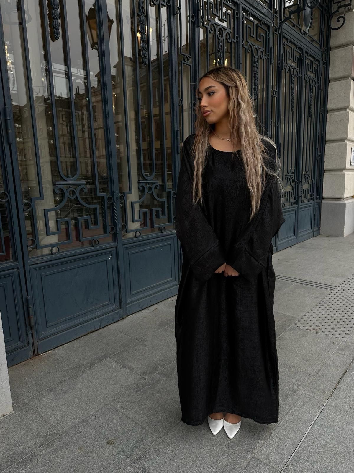 Abaya brillante ample noir