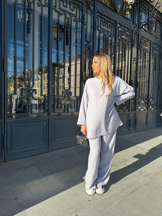 Ensemble gris clair